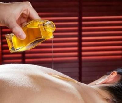 Relaxing massage with precious oils 50 min